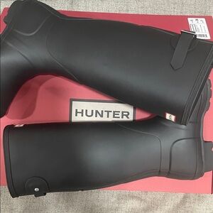 HUNTER Matte Black Tall Boots ✨